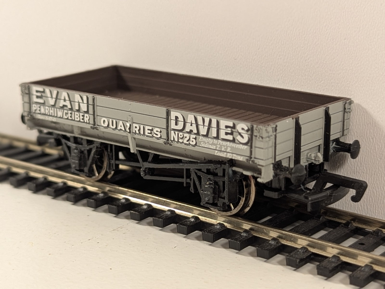 Bachmann 3-Plank Open Wagon Evan Davies Penrhiwceiber Quarries (OO Gauge)