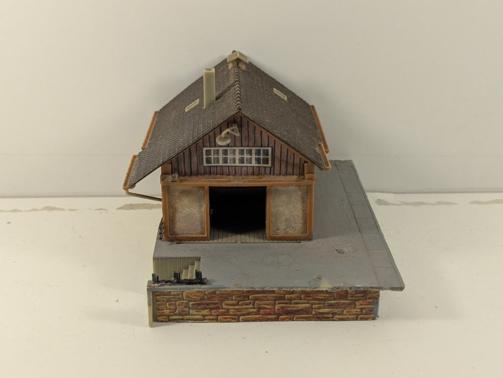 Faller OO Gauge Freight Warehouse - Missing Crane & Doors