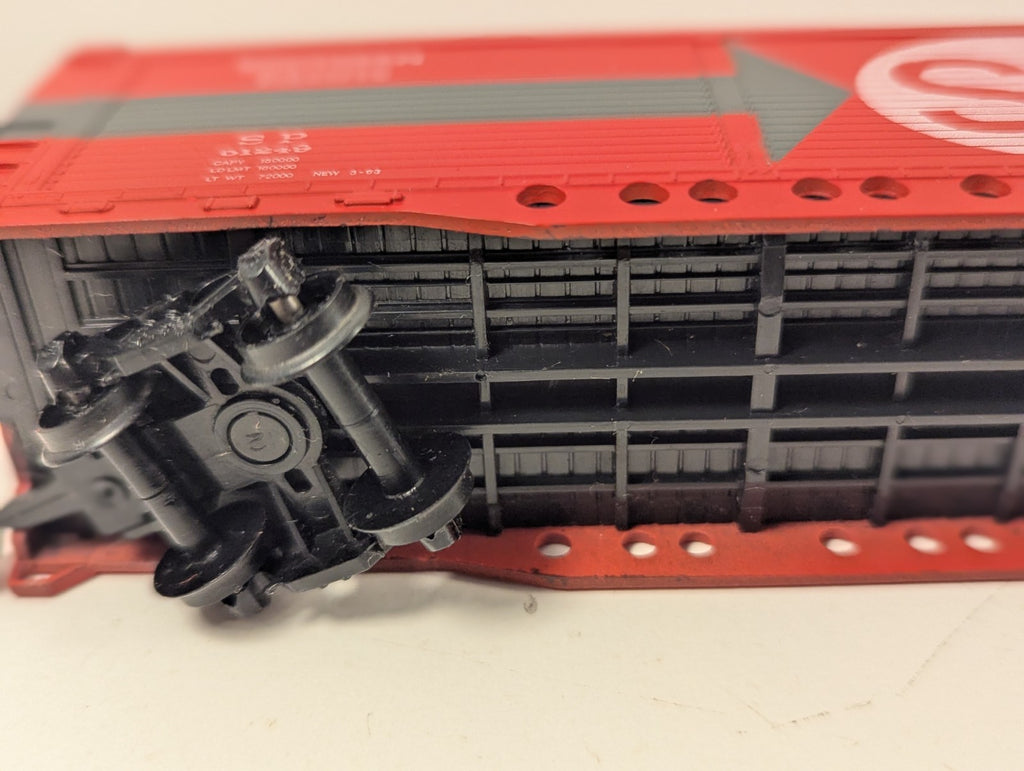 AHM HO Gauge Southern Pacific Evans All-Door Boxcar