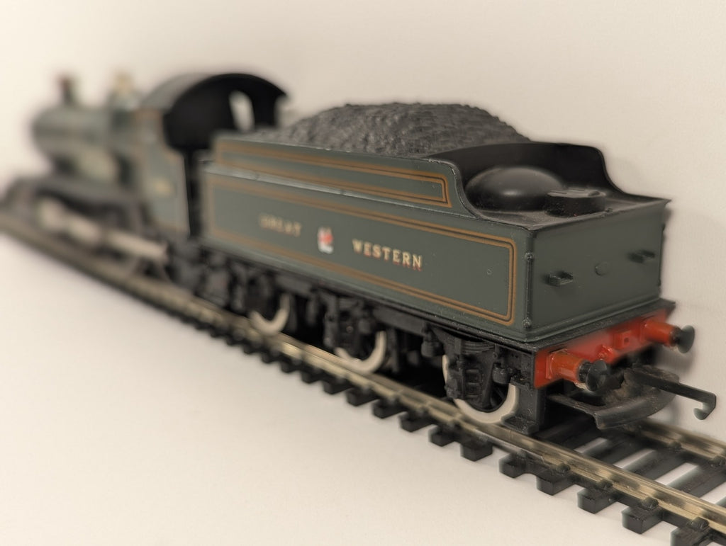 Hornby OO Gauge GWR County Class 4-4-0 'County of Denbigh' Steam Locomotive 3825