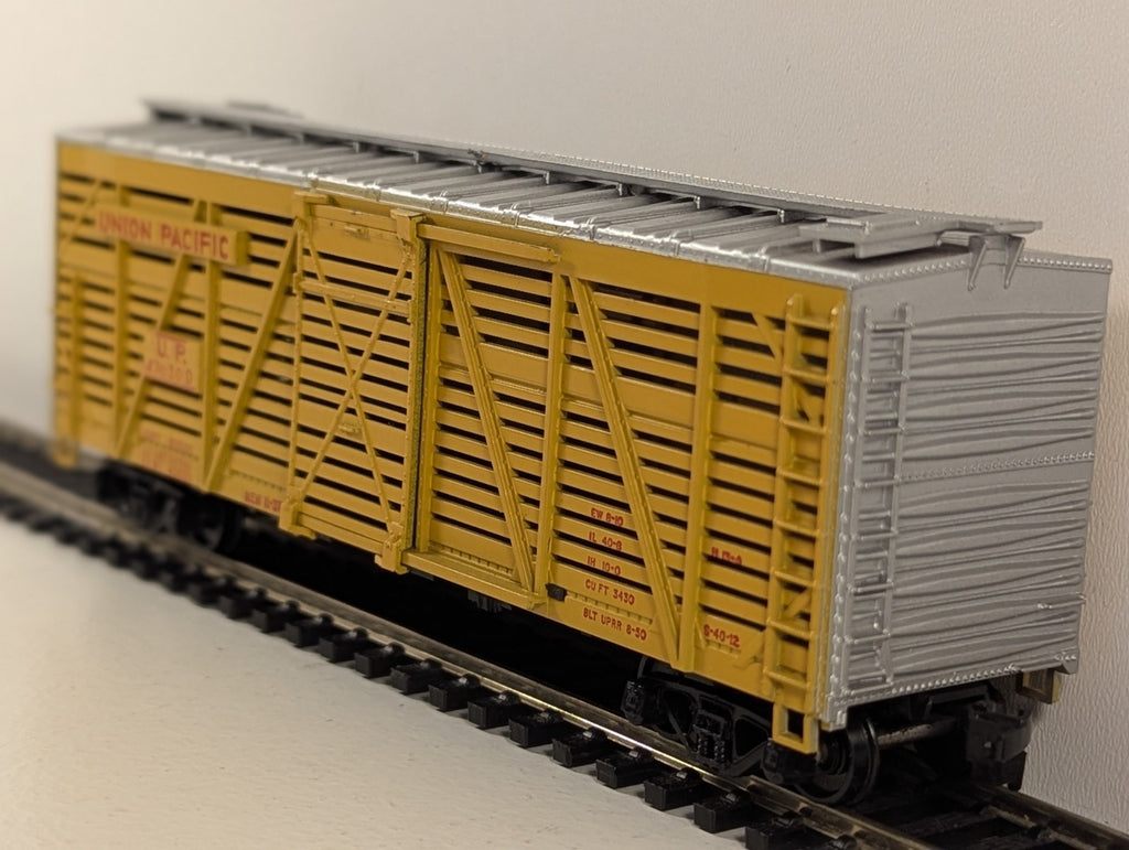 Walthers Trainline 931-1680 HO Gauge 40ft Stock Car
