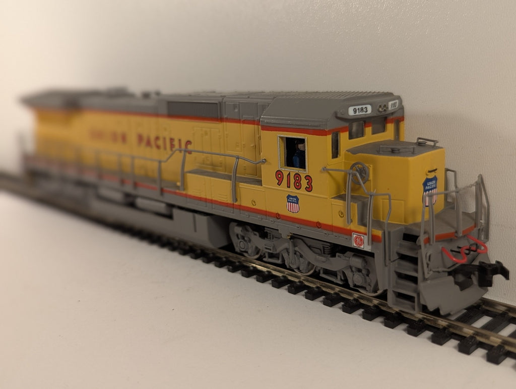 Bachmann Spectrum HO Gauge Dash 8 40C Locomotive 9183 Union Pacific 85002