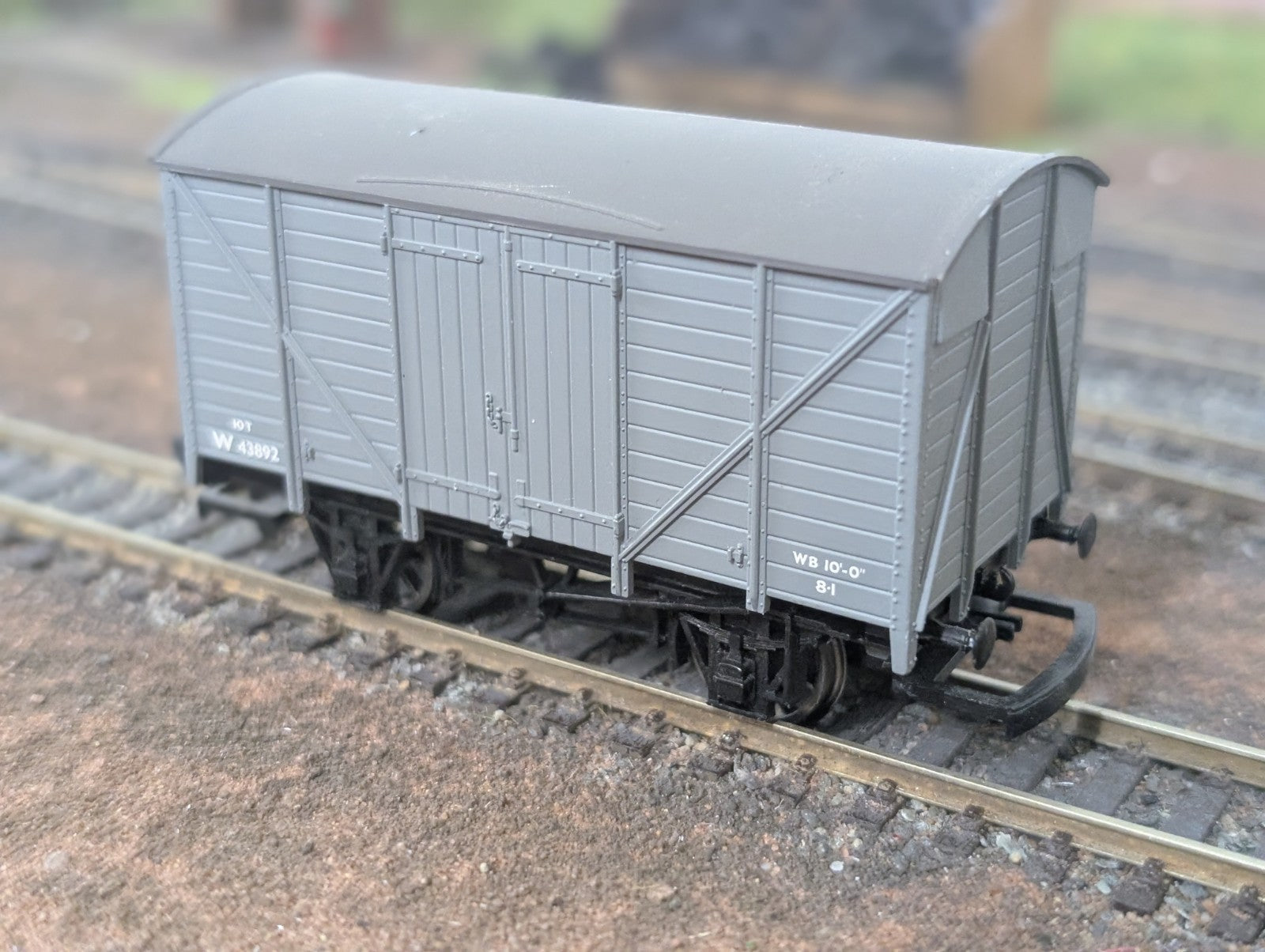 Hornby R1130V GWR Twin Vent Van W43892 Grey