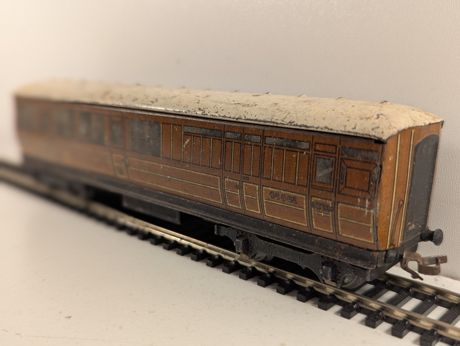 Hornby Dublo OO Gauge D12 LNER Corridor Brake Third Coach Passenger