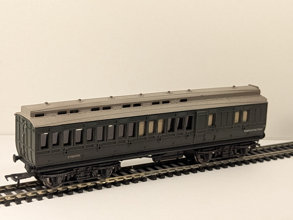 Hornby OO Gauge BR Clerestory Departmental Coach 'Engineering Dept' Coach