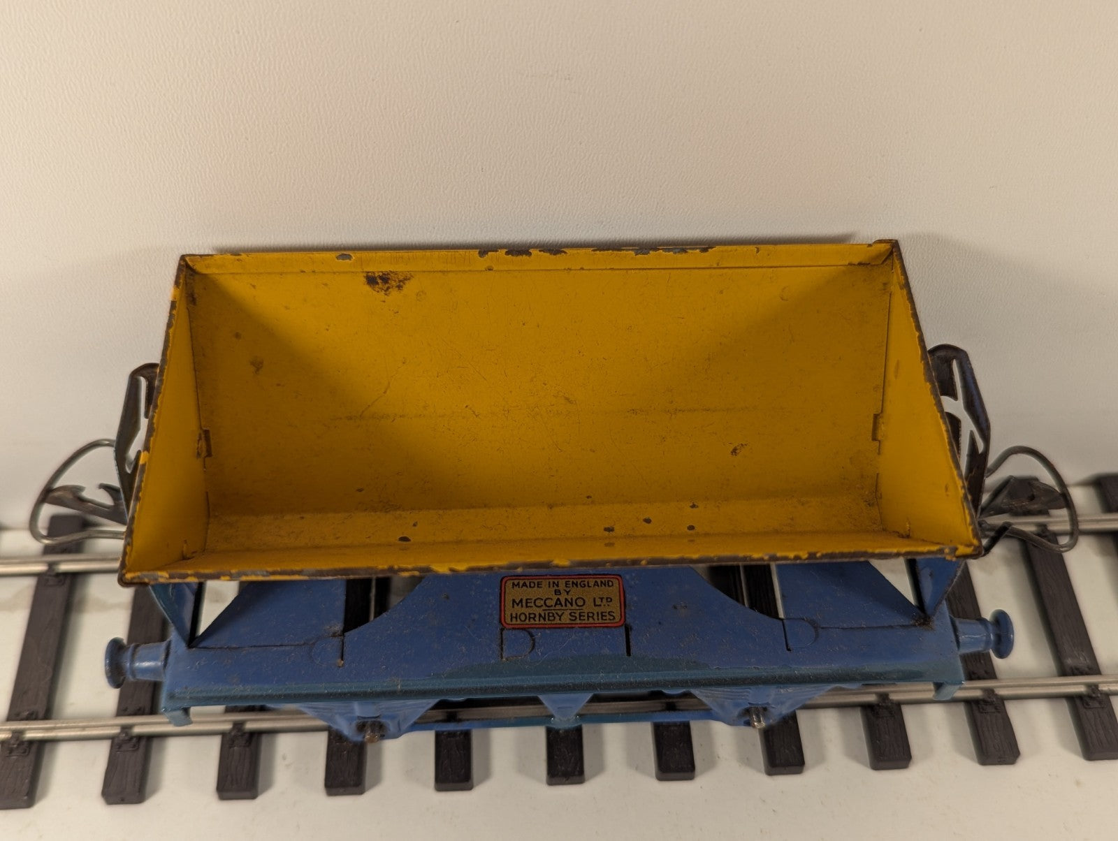 Hornby O Gauge McAlpine & Sons Side Tipping Wagon
