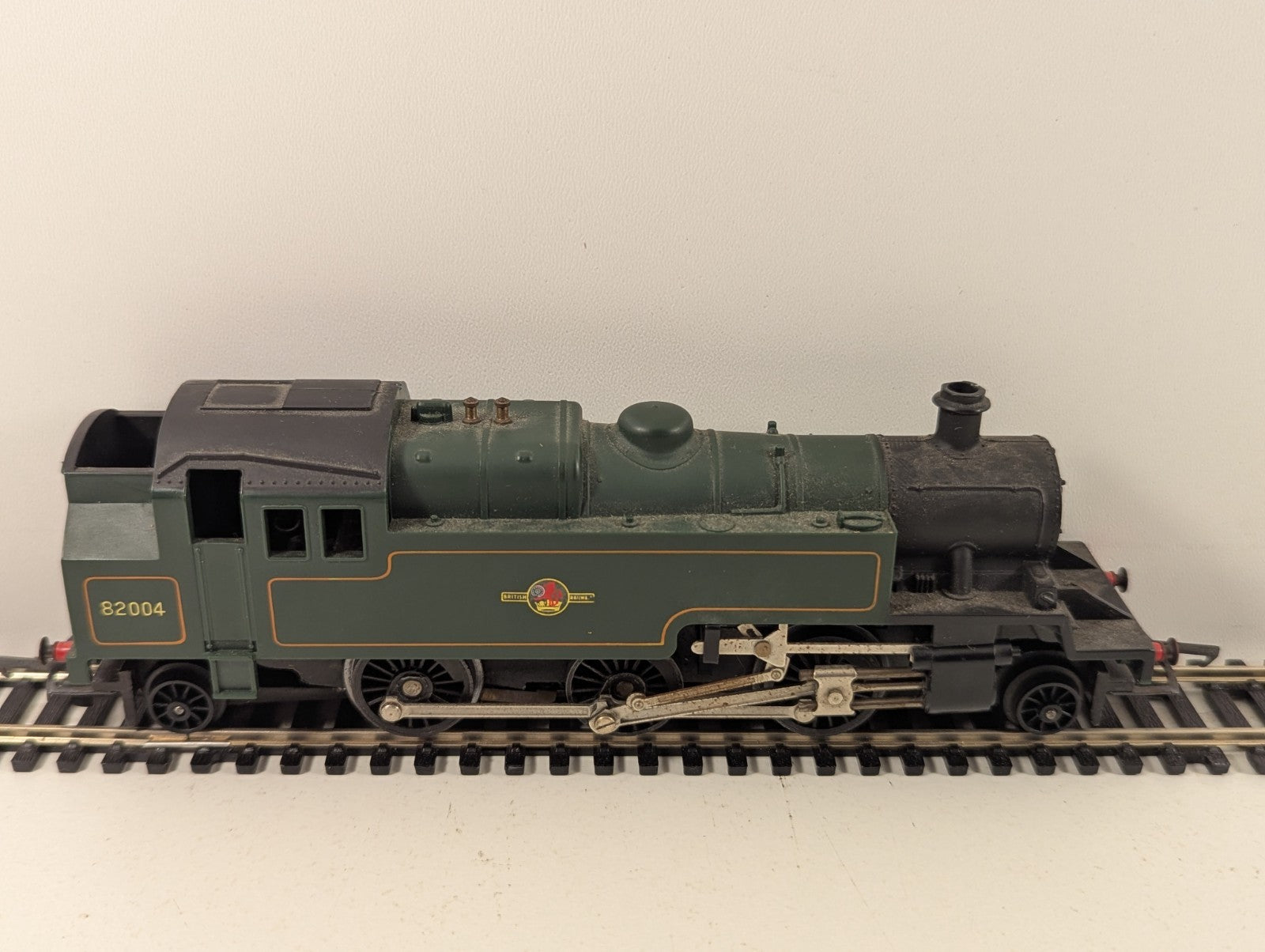Tri-ang Hornby OO Gauge R59 BR Green Class 3MT 2-6-2 Tank 82004 Needs Attention