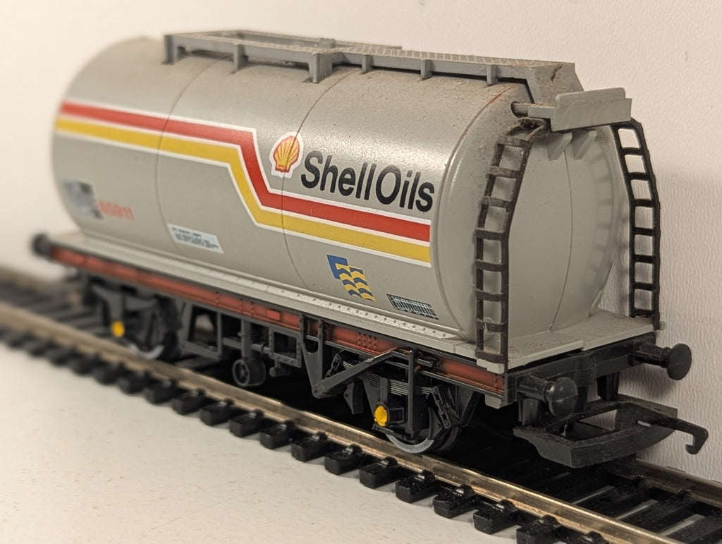Hornby R.119 Shell Oils Tank Wagon (TTA)