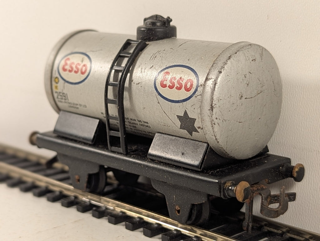 Hornby Dublo OO Gauge D1 Esso Petrol Tank Wagon 2591 Esso Silver