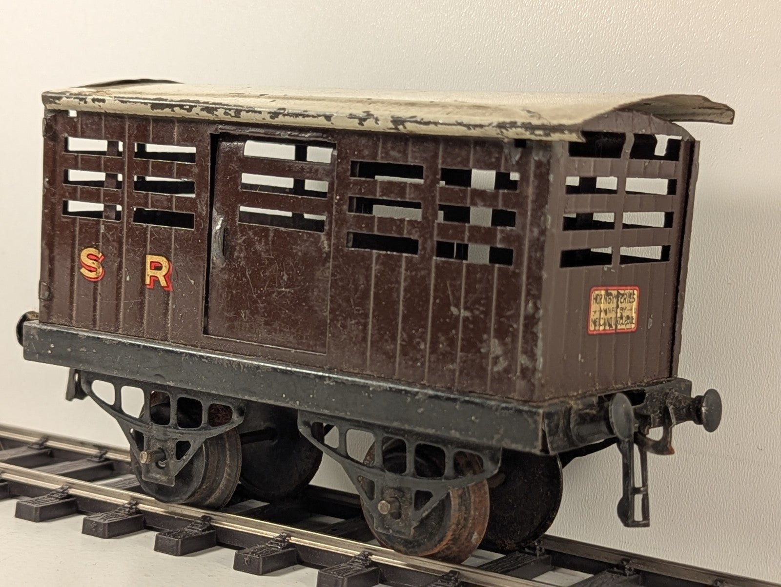 Hornby O Gauge No.2 SR Cattle Wagon - Damaged