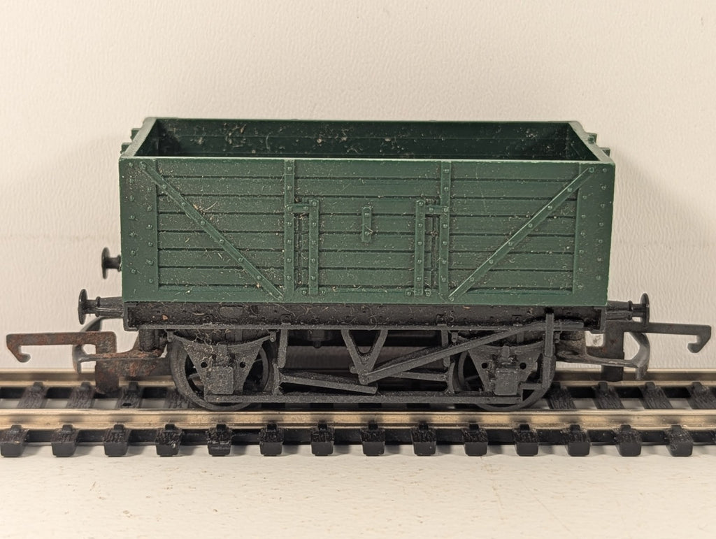 Tri-ang OO Gauge 5 Plank Open Wagon Green