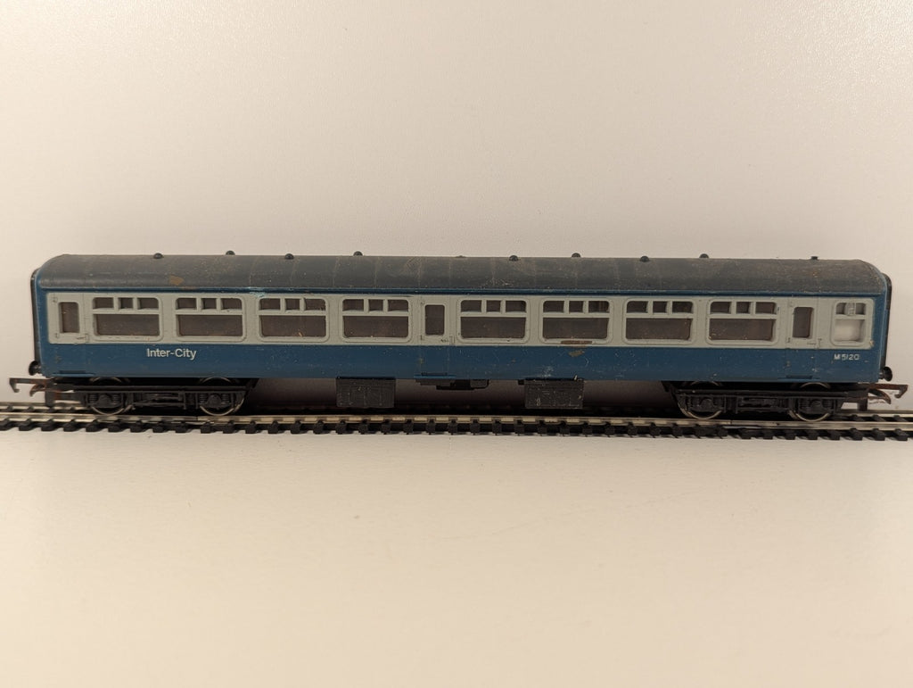 Hornby R724 OO Gauge BR Mk2 Standard Open Coach M5120