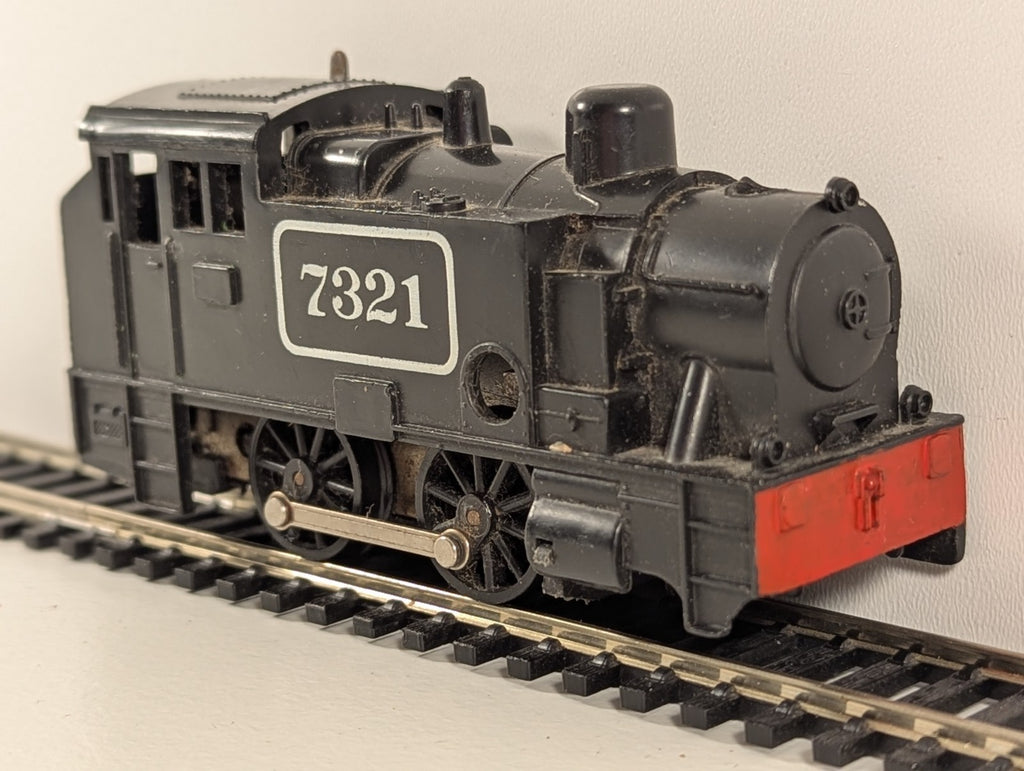 Tri-ang Hornby – Clockwork Locomotive (7321, Missing Funnel / No Key) – OO Gauge