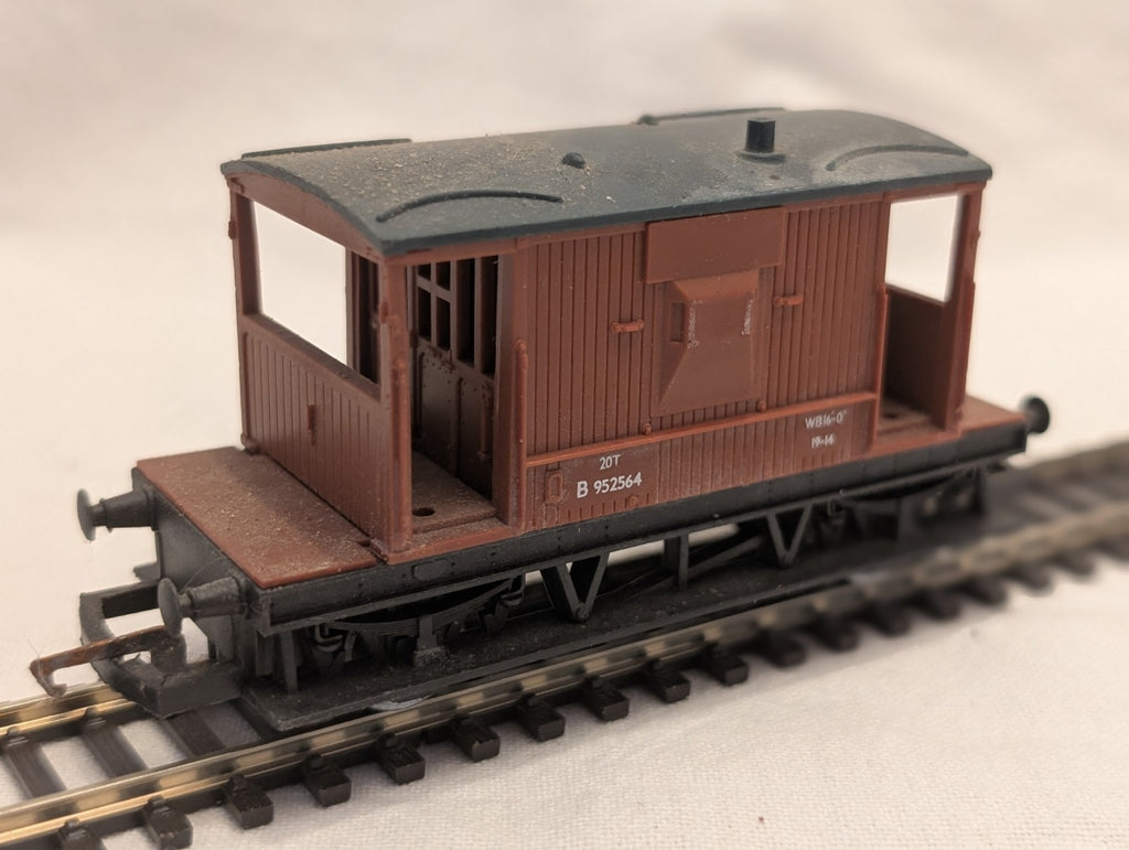 Hornby OO Gauge BR 20 Ton Brake Van