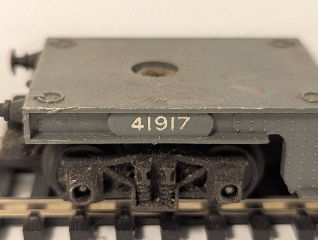 Tri-ang R118 Bogie Well Wagon Goods Wagon 41917 Grey