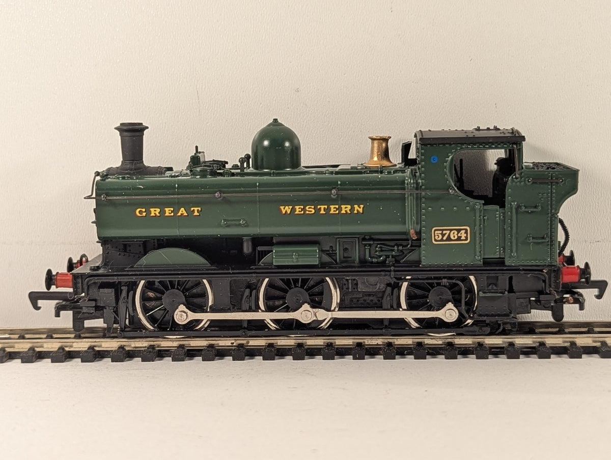 Mainline Railways OO Gauge Class 57xx Pannier Tank Steam Locomotive 5764