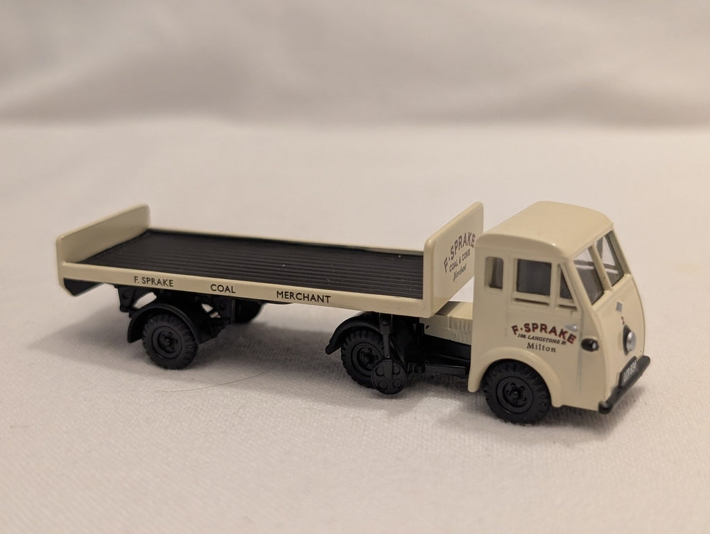 Classix 1:76 Scale Scammell Mechanical Horse Flatbed Trailer