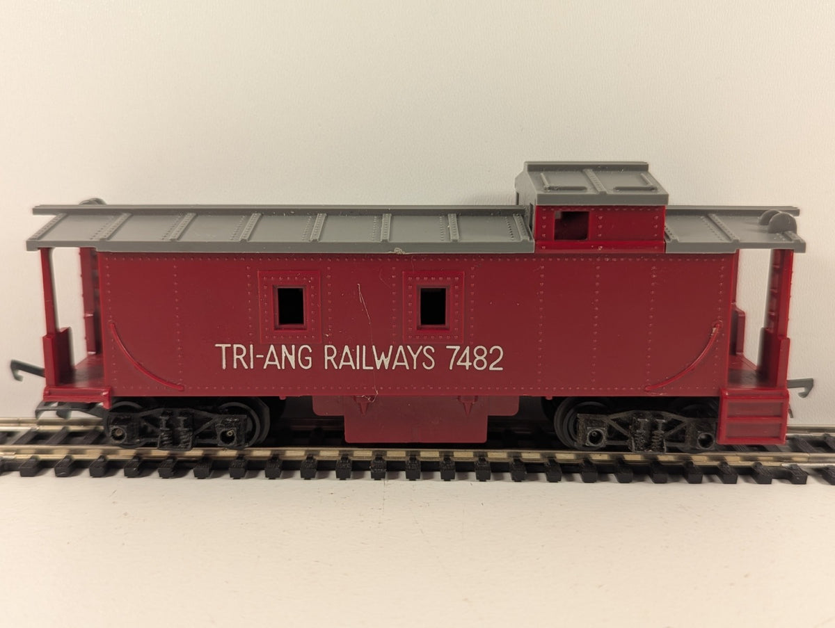 Tri-ang R115 OO Gauge Caboose Wagon 7482