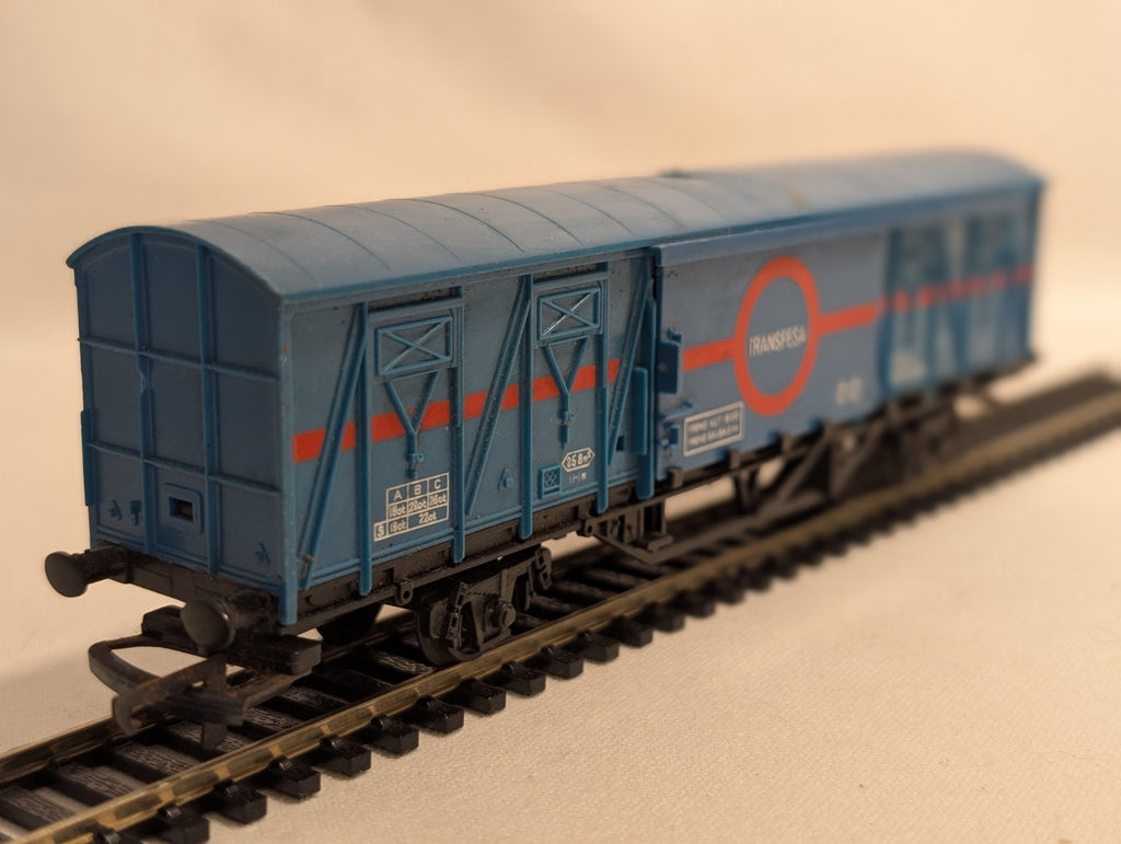 Hornby R741 OO Gauge VIX International Ferry Van – Transfesa
