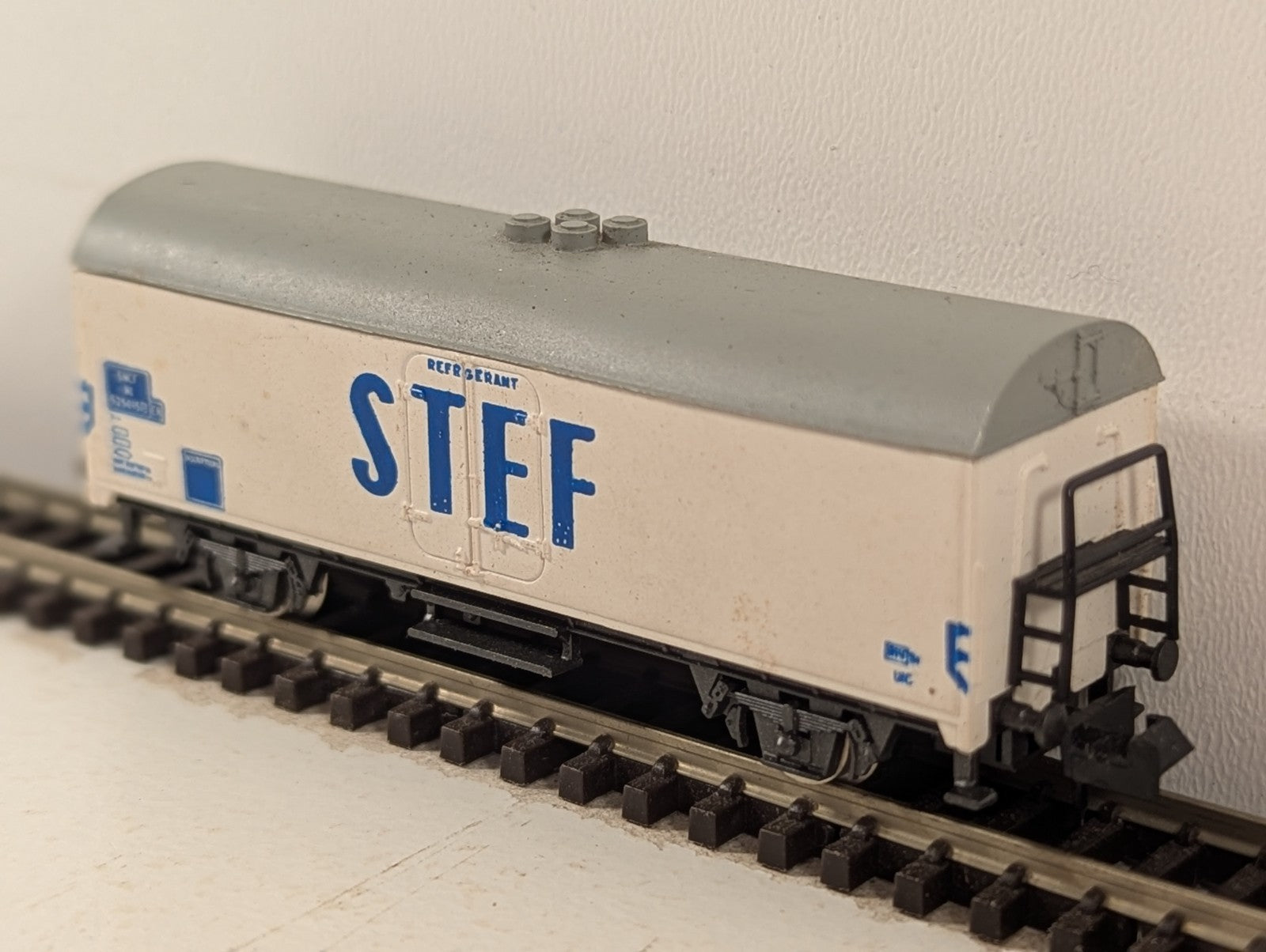 Rivarossi N Gauge SNCF STEF Refrigerated Wagon