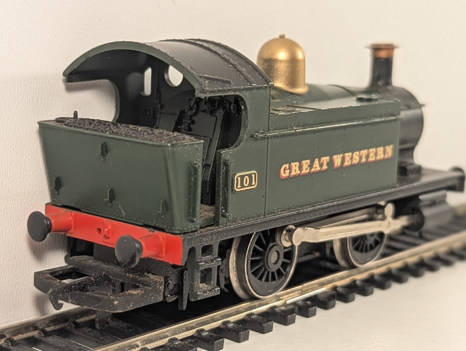 Hornby R077 GWR Holden Class 101 0-4-0T Tank Locomotive OO Gauge