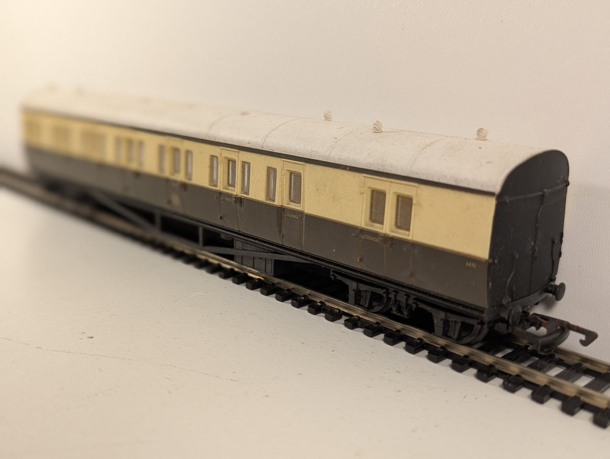Mainline OO Gauge GWR Brake Third Coach Chocolate & Cream