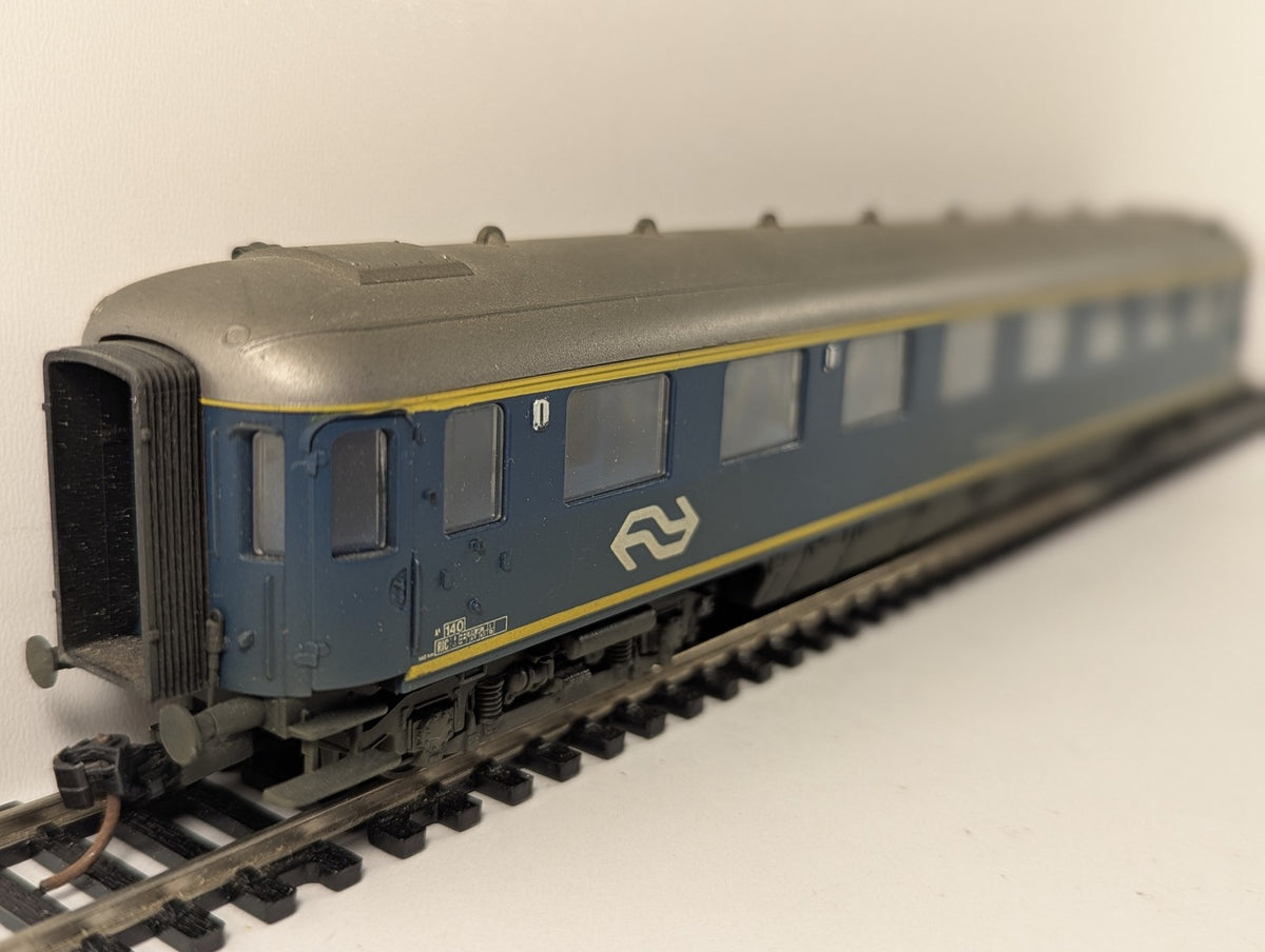 Rivarossi HO Scale NS Plan D 1st Class Coach Passenger Coach 51 84 18-40 102-3