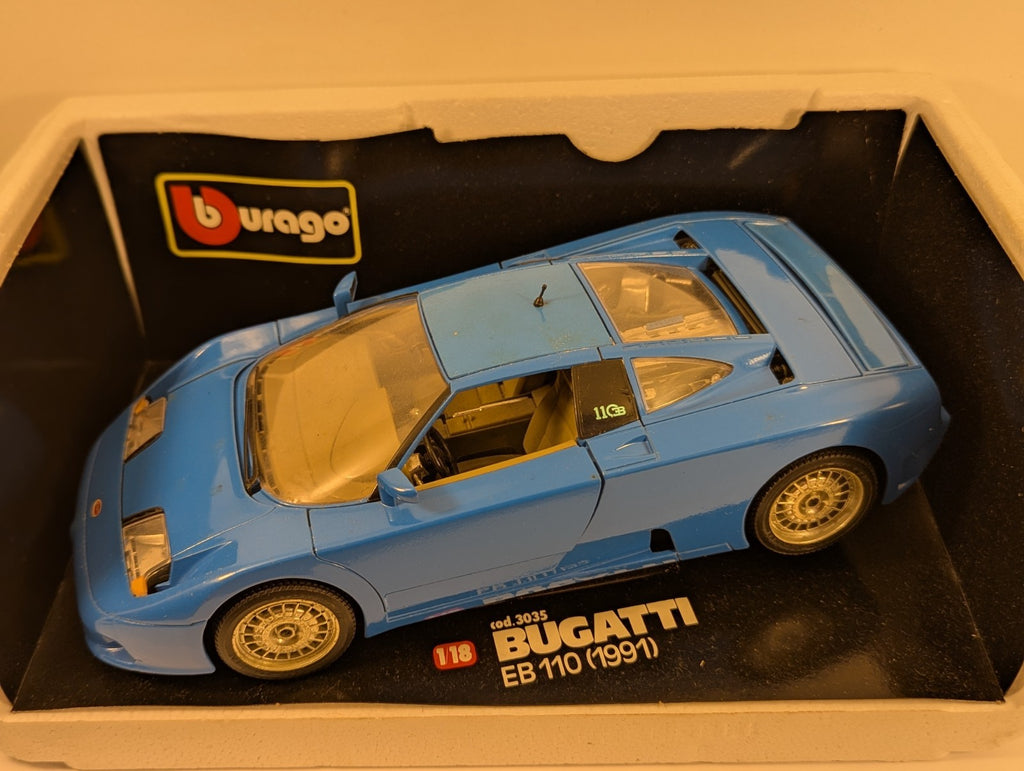 Bburago 1:18 Bugatti EB 110 (1991) Die-cast Model Car Blue 3035