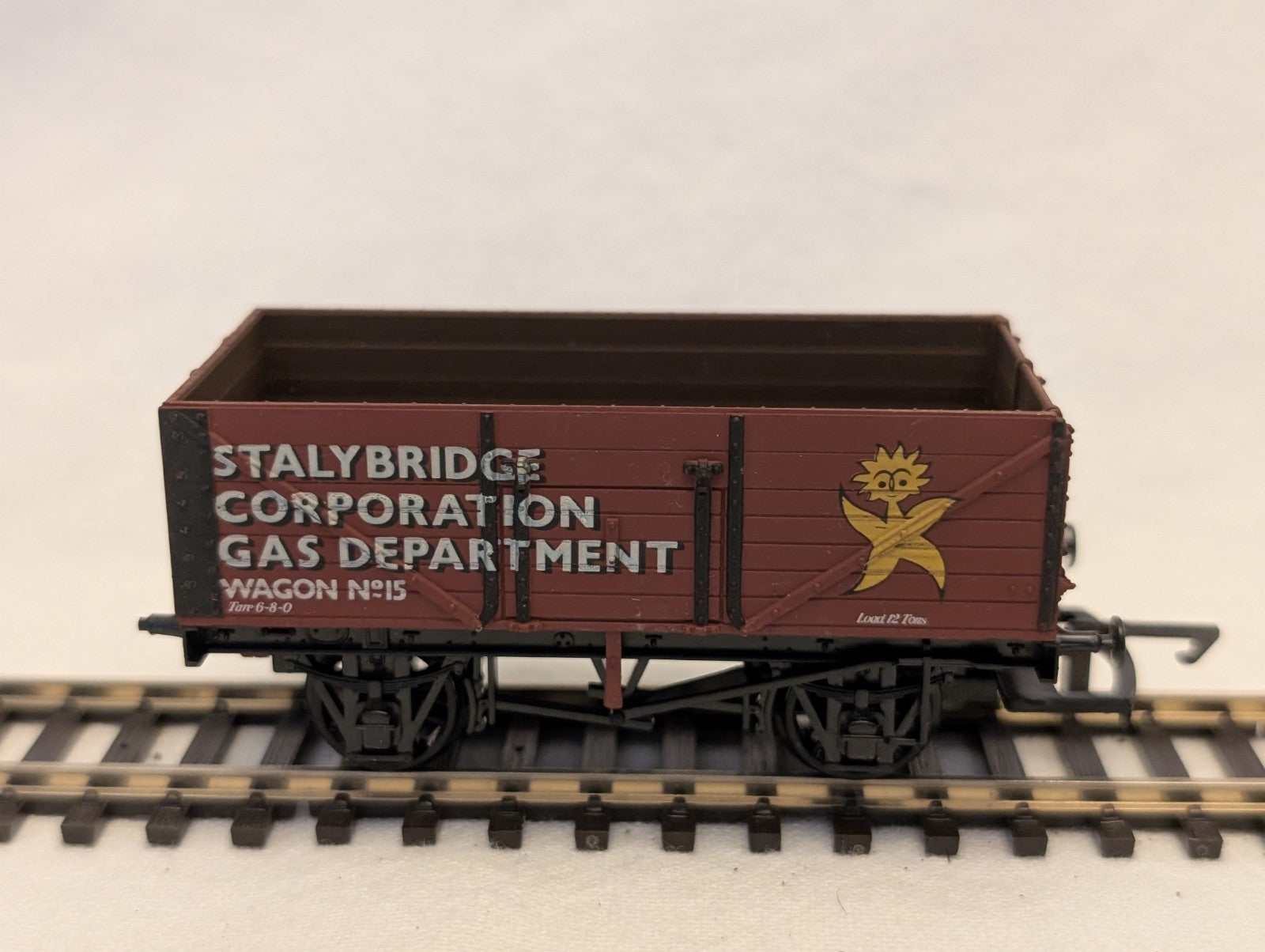Airfix 7 Plank Wagon Open Wagon 15 Stalybridge Corporation Gas Department