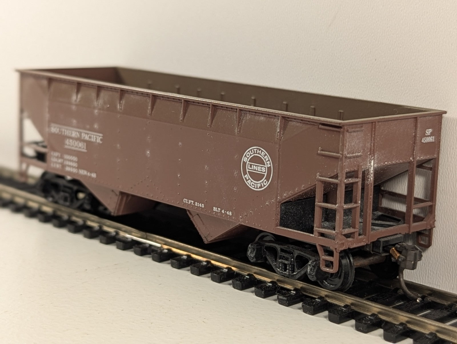 Athearn Southern Pacific 70-Ton Triple Hopper Car