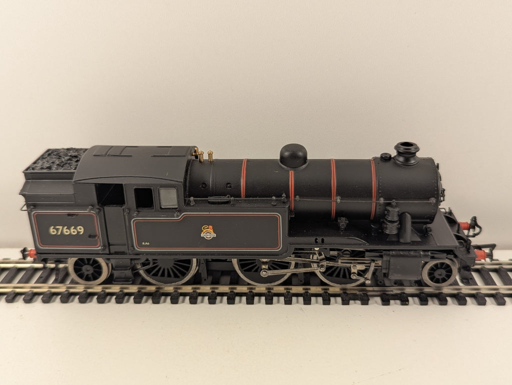 Bachmann 31-609A V3 Tank 67669 BR Lined Black