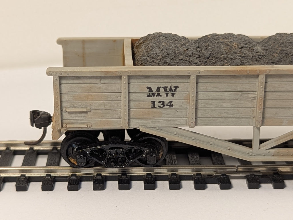 Tru-Scale HO Scale NW 134 Ballast Car with Load Ready-Bilt Equipment