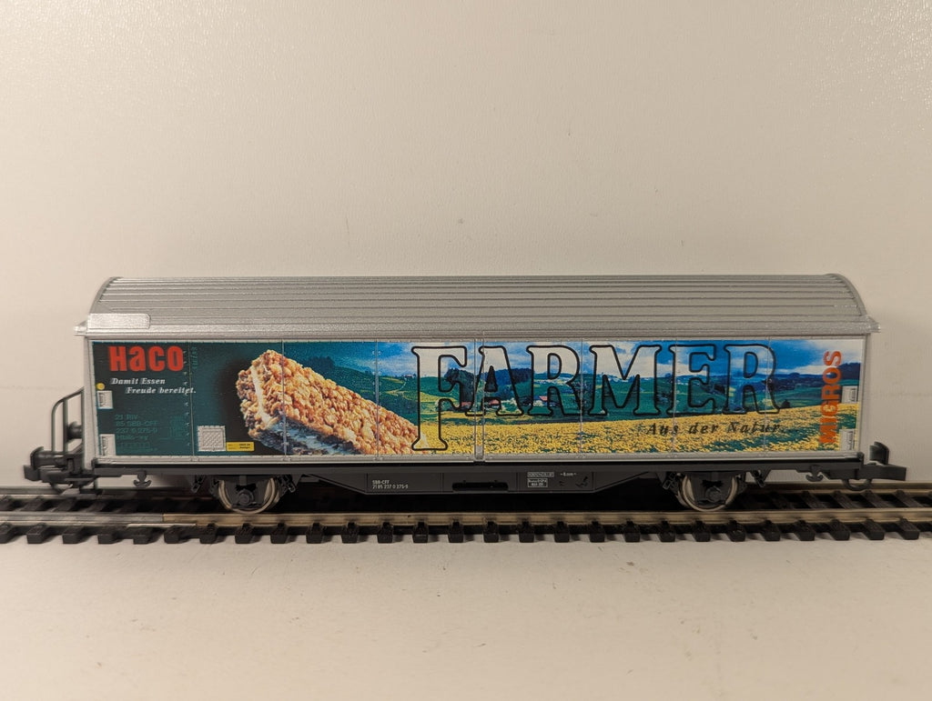 Roco HO Gauge SBB Hbills-vy Sliding Wall Wagon 'Haco / Farmer' Goods Wagon