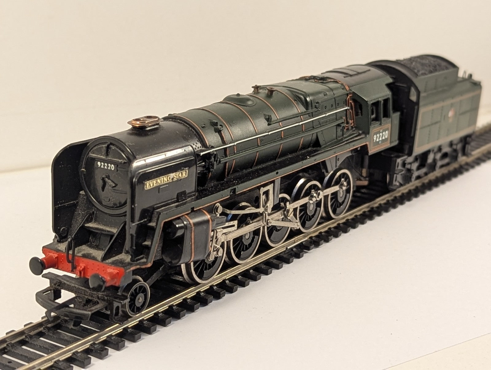 Hornby BR Class 9F "Evening Star" No.92220 2-10-0 Steam Locomotive OO Gauge