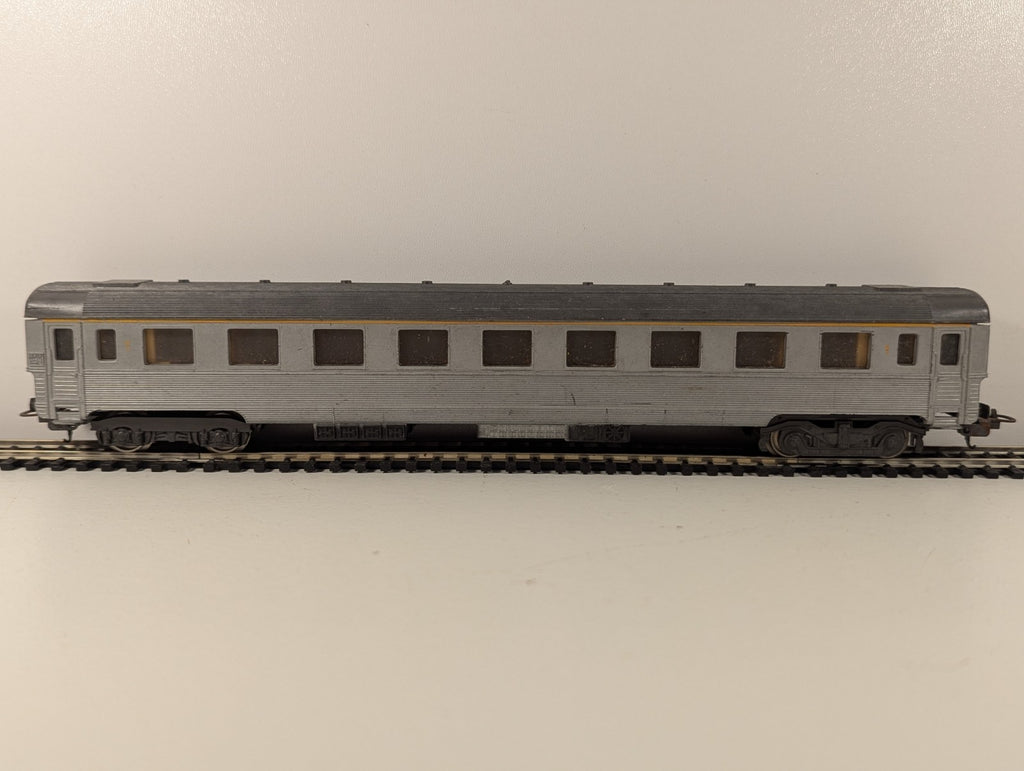 Lima HO Gauge SNCF Passenger Coach