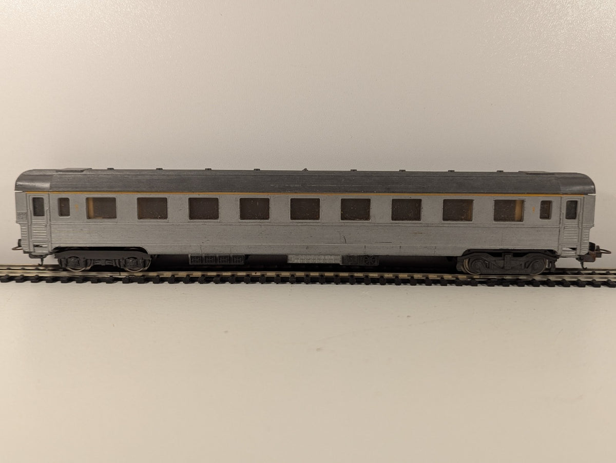 Lima HO Gauge SNCF Passenger Coach