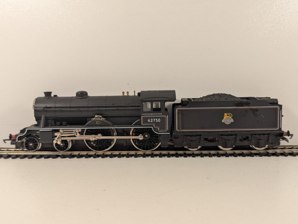 Hornby R860 OO Gauge D49/2 Hunt Class "Pytchley" Steam Locomotive