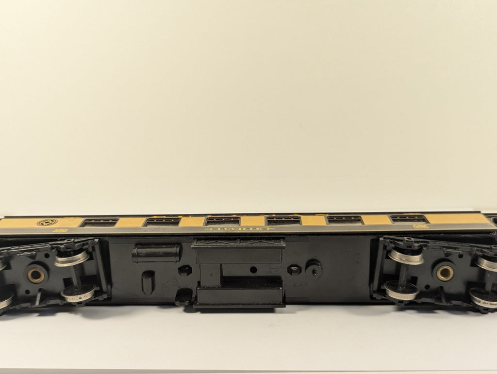 Hornby OO Gauge Pullman Parlour Car Lucille