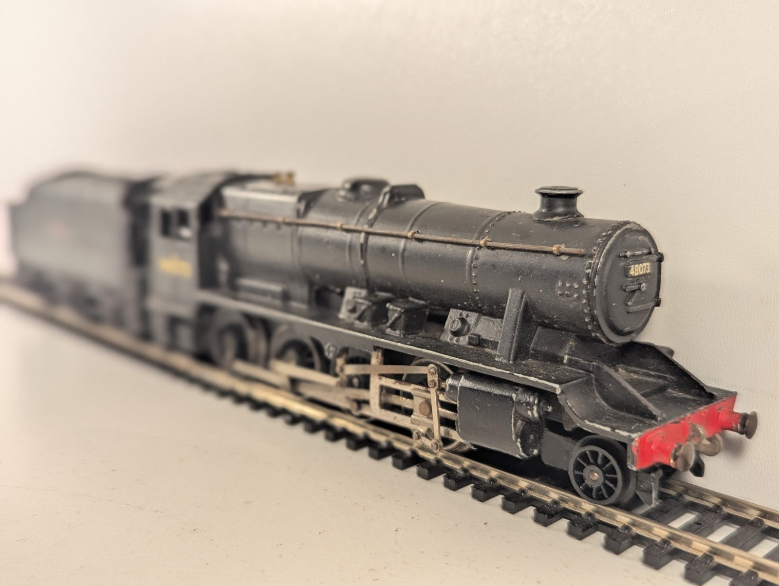 Hornby Dublo OO Gauge Stanier Class 8F 2-8-0 Steam Locomotive 48073