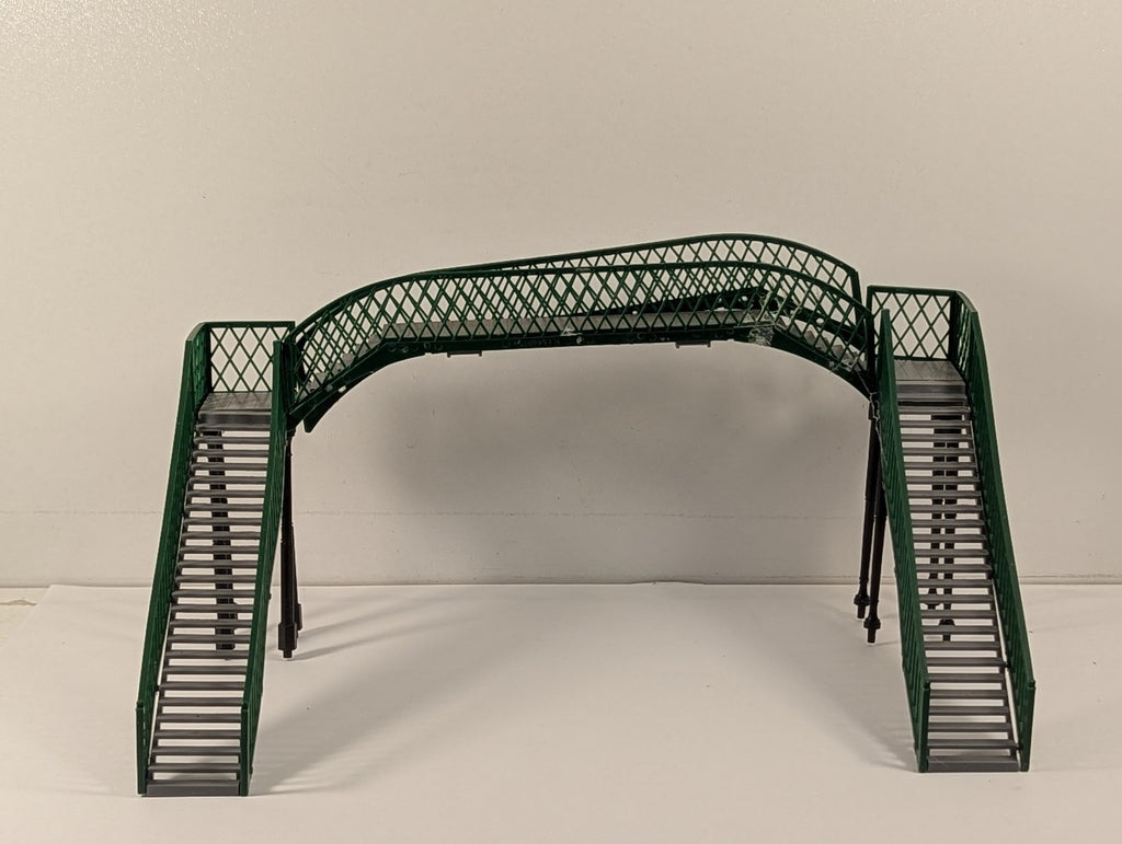 Hornby OO Gauge Lattice Footbridge Green & Grey R180