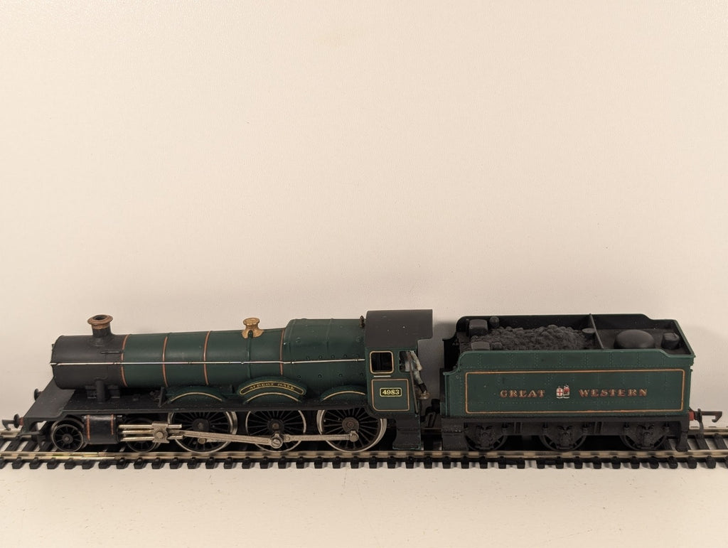 Hornby OO Gauge Hall Class 4083 Albert Hall GWR Lined Green