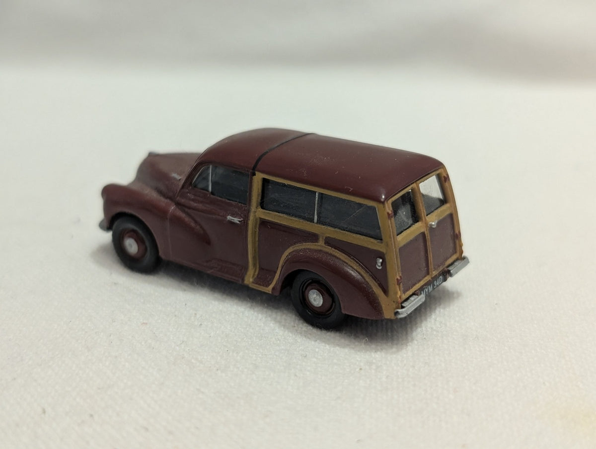 Classix OO Gauge Morris Minor Traveller Die-cast Model Car MYM 34D Maroon