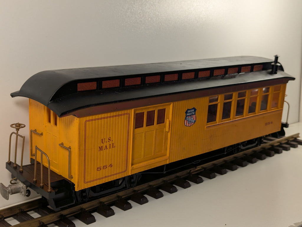Bachmann Big Haulers G Scale Union Pacific Mail Passenger Car on O Gauge Wheels