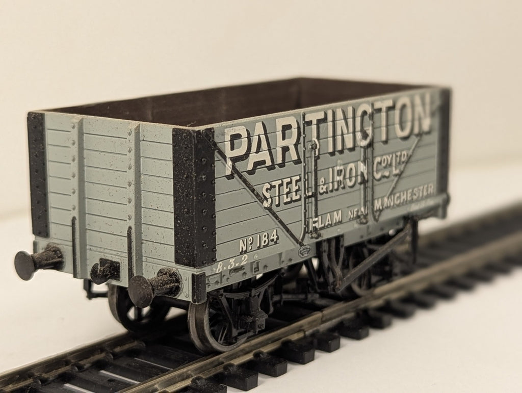 Bachmann OO Gauge 7 Plank Wagon Goods Wagon 184