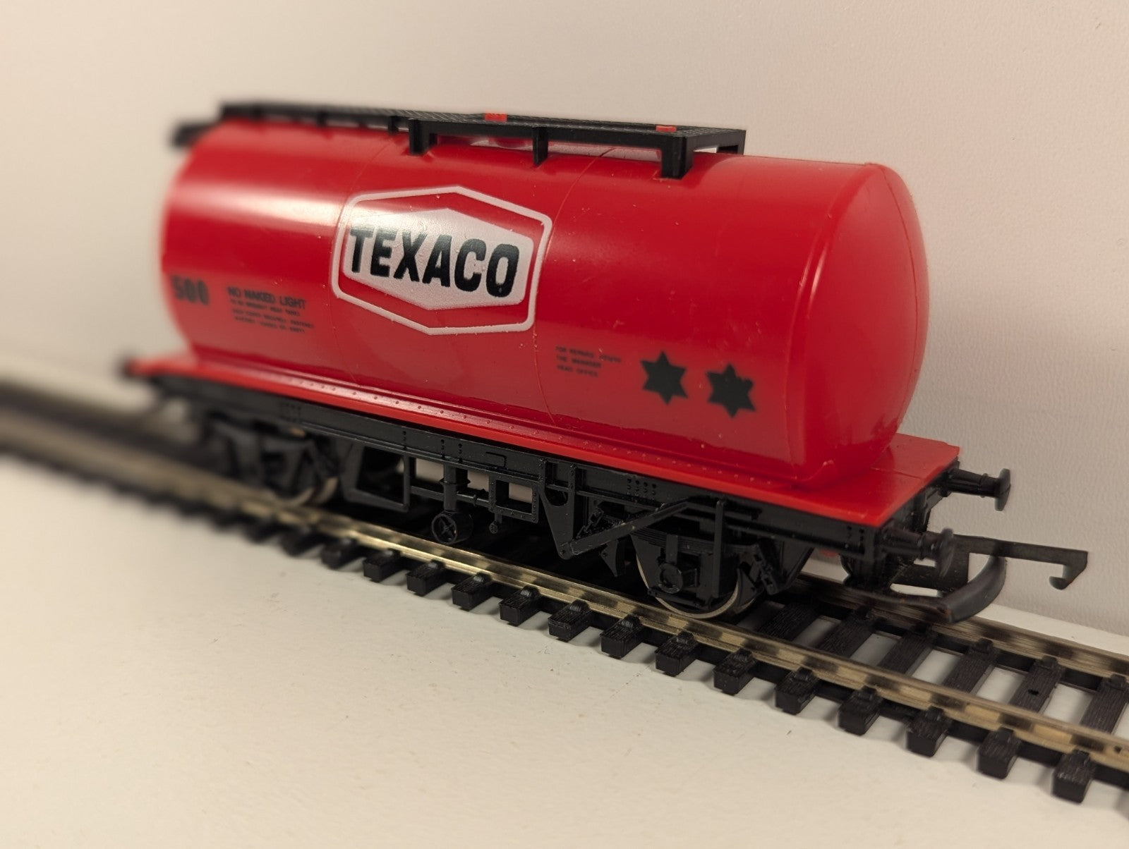 Hornby R184 OO Gauge Texaco Tank Wagon