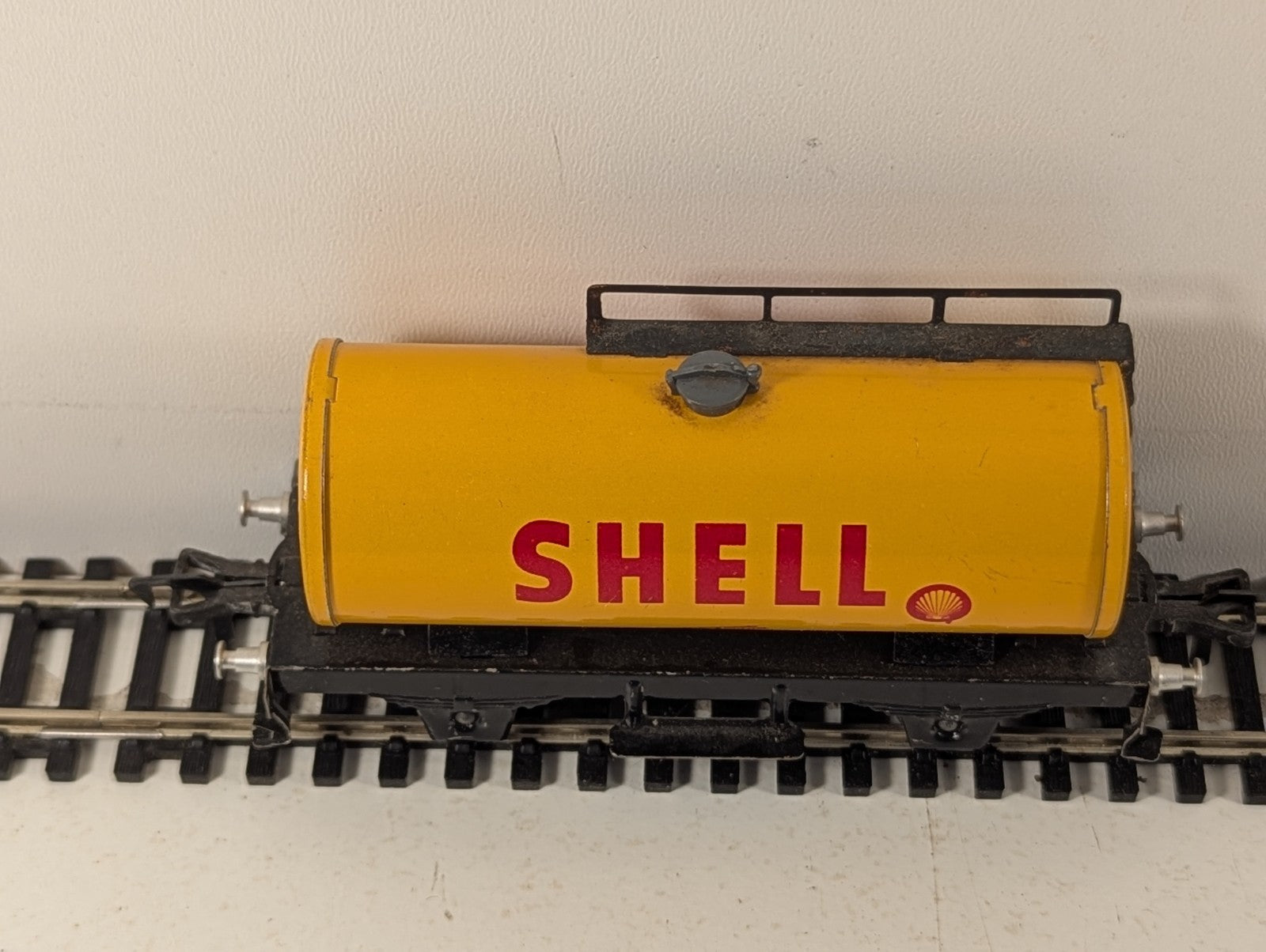 Fleischmann 5031 HO Gauge Shell Tanker Wagon