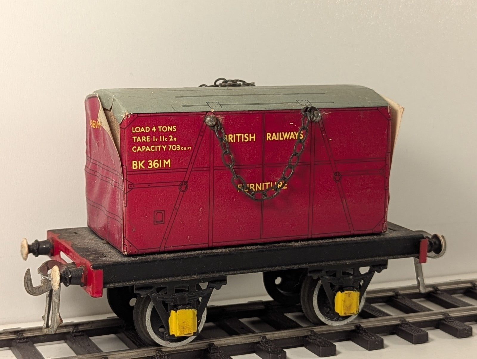 Hornby O Gauge Tinplate Flat Wagon with BR Furniture Container