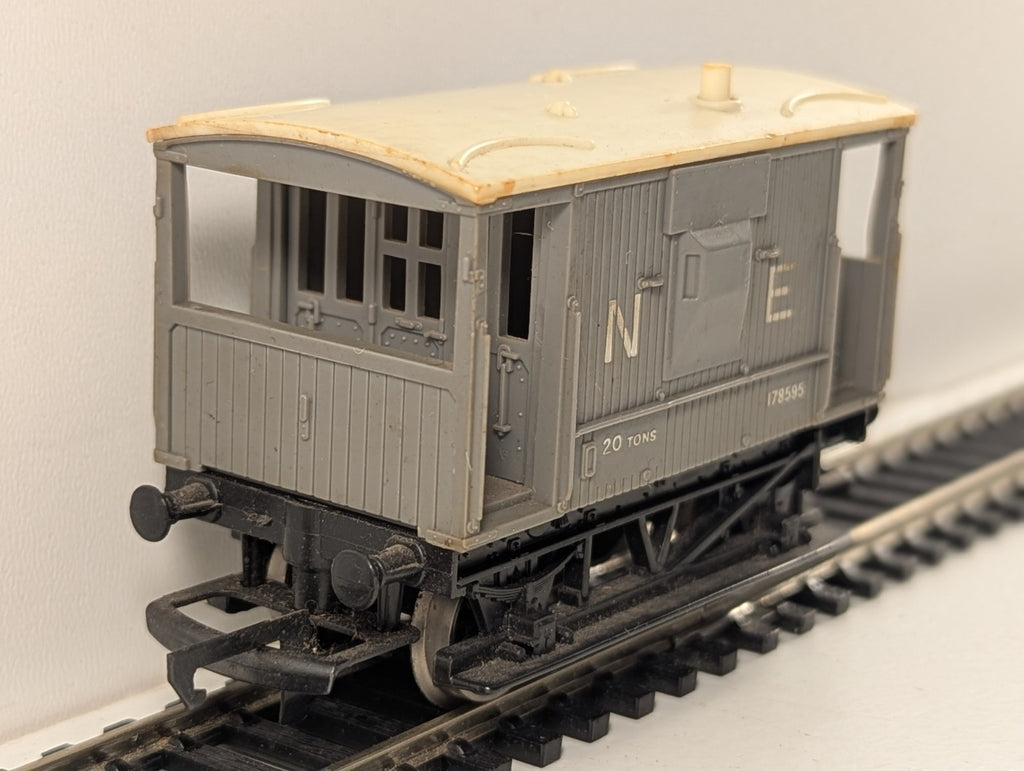 Hornby Railways R215 OO Gauge North Eastern Brake Van - Boxed