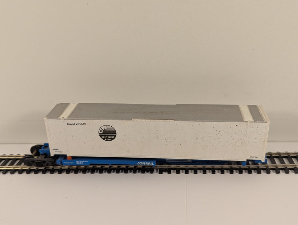 Athearn Flatbed Wagon with Trailer Load