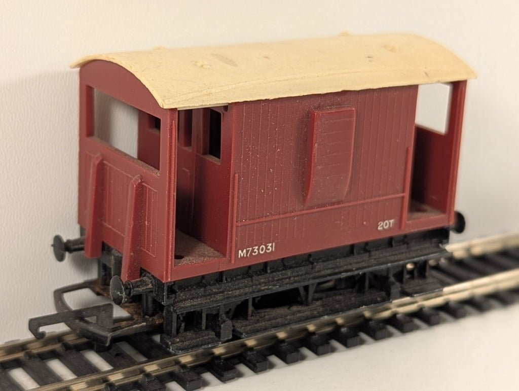 Tri-ang Railways R16 – BR 20-Ton Brake Van (M73031)
